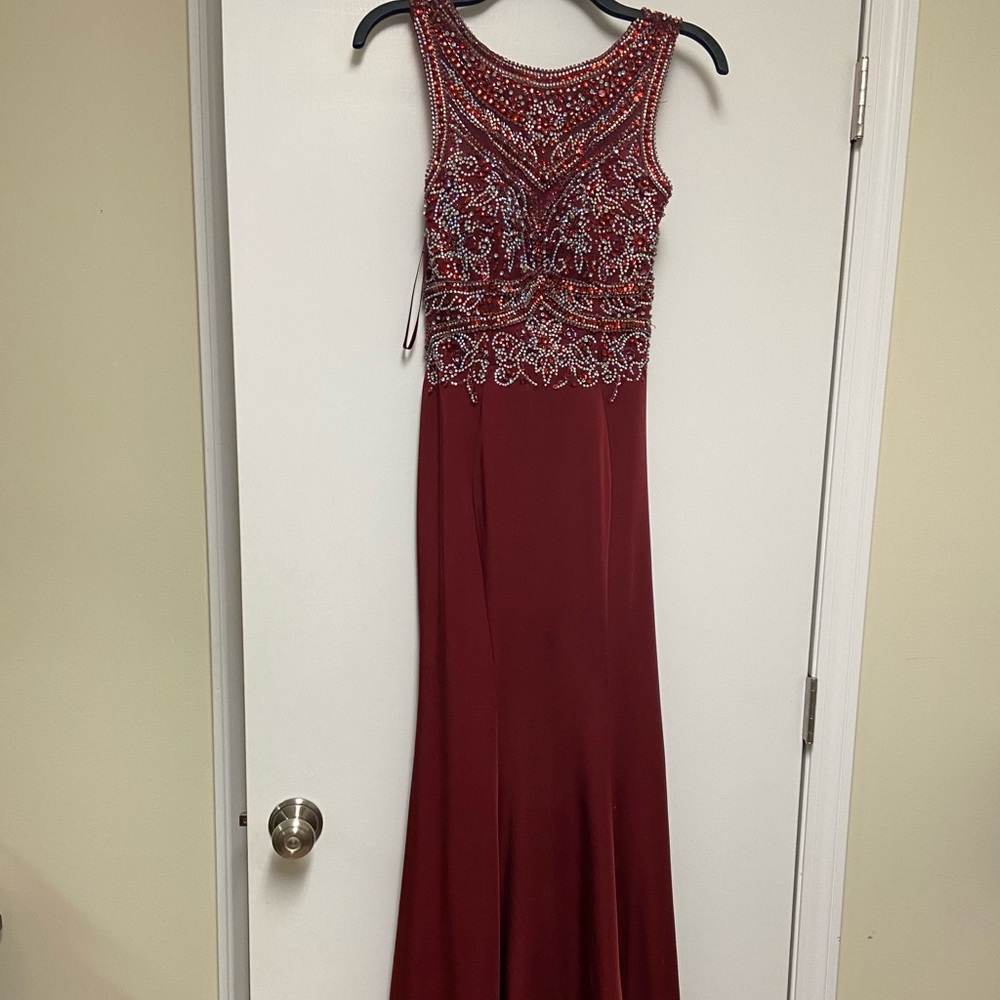 Women’s prom dress red